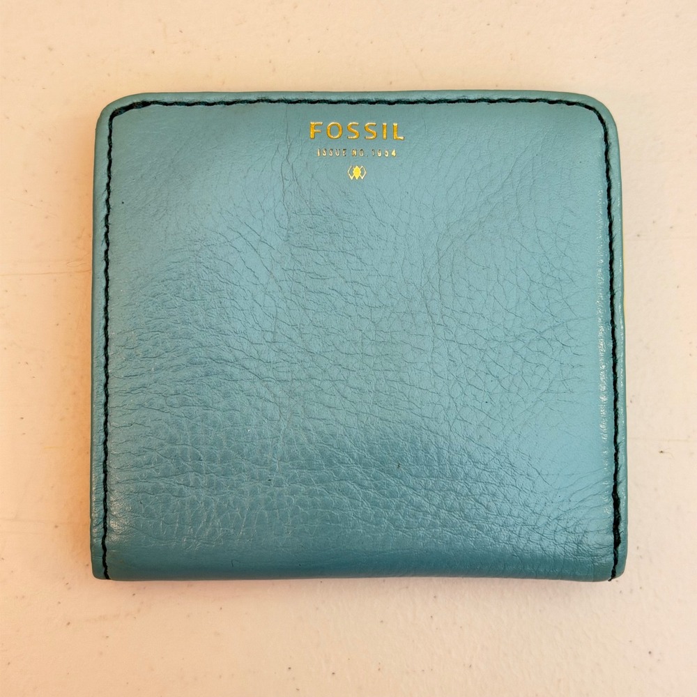 Fossil Blue Leather Bifold Wallet Yellow Interior ID Window Compact Coin Purse